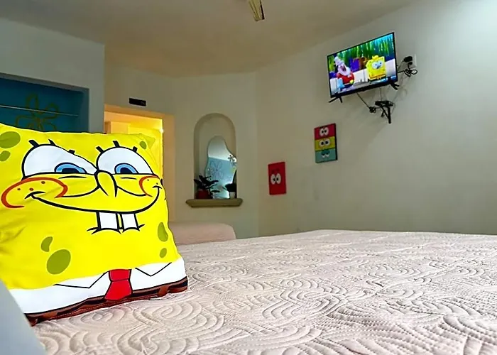 Sleep In A Pineapple Under The Sea 3*