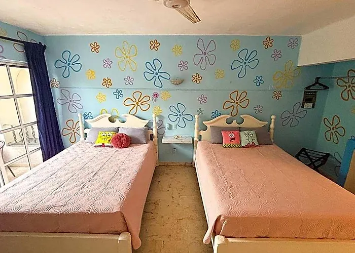 Sleep In A Pineapple Under The Sea Apartment *